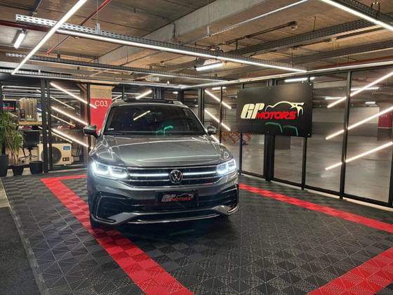 VOLKSWAGEN TIGUAN 2.0 300 TSI GASOLINA ALLSPACE R-LINE AUTOMÁTICO